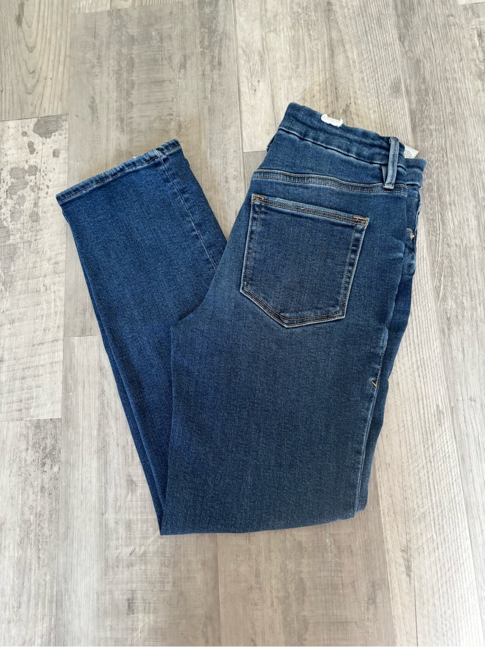 Good American Straight-Leg Jeans in Dark Blue Denim